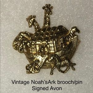 Vintage Noah’s Ark brooch/pin